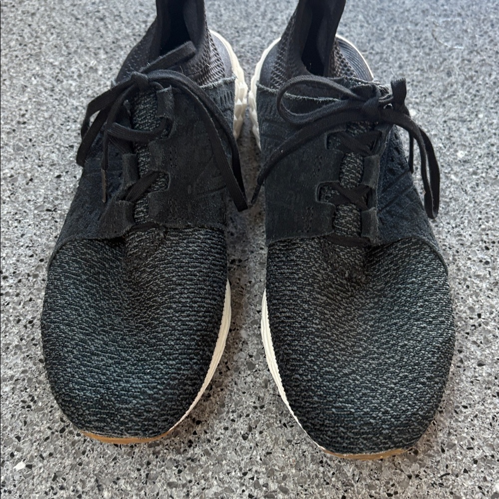 New Balance grey and black knit sneaker, size 7.5